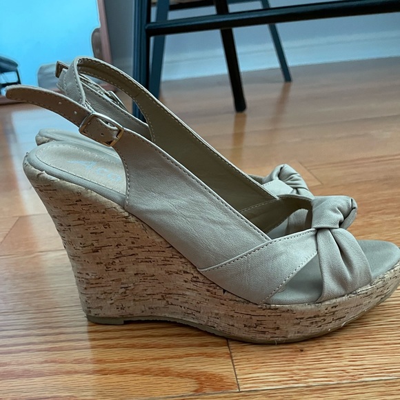 Aco heels - Picture 1 of 6